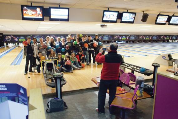 Sprachreise Bournemouth: beliebte Freizeitaktivität Bowling