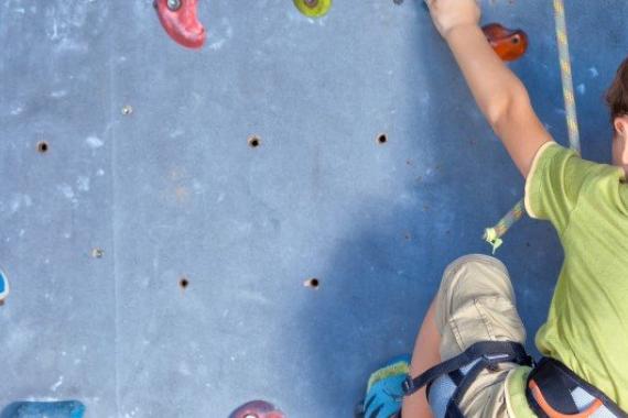 Bouldern in der Kletterhalle