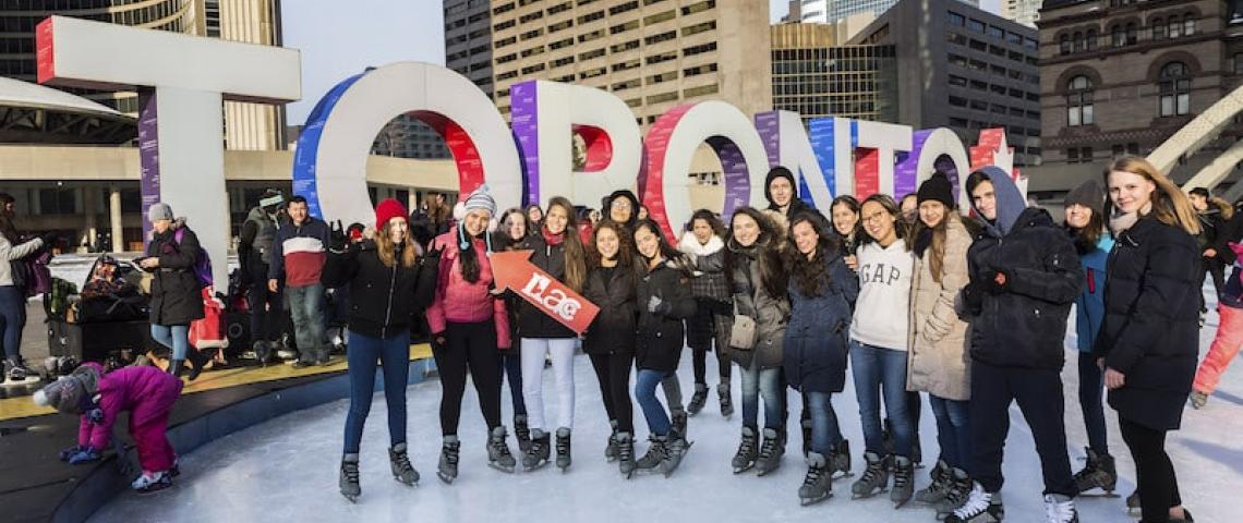 Toronto Sprachschüler sind beim Eislaufen