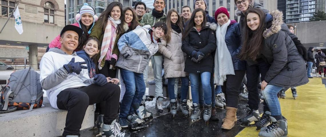 Sprachschüler in Toronto beim Eislaufen