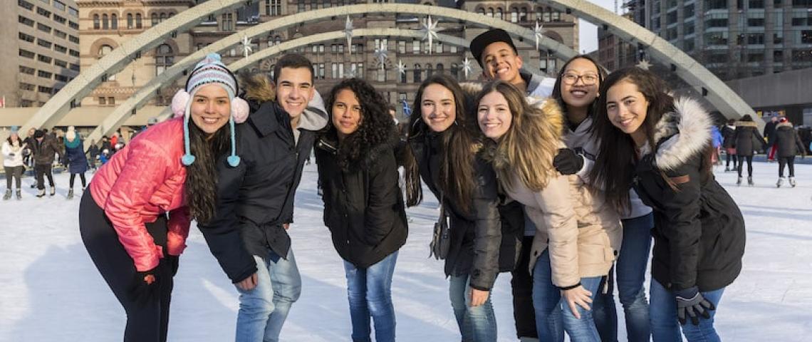 Sprachschüler gehen Eislaufen